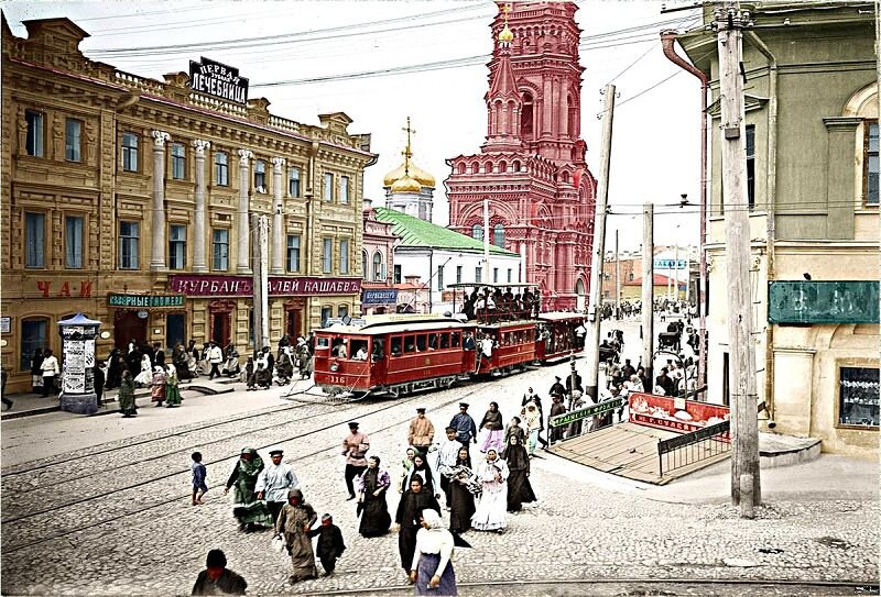 Улица Баумана (раньше Большая Проломная и Богоявленская).