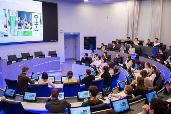    Фото: пресс-служба Минобрнауки РФ