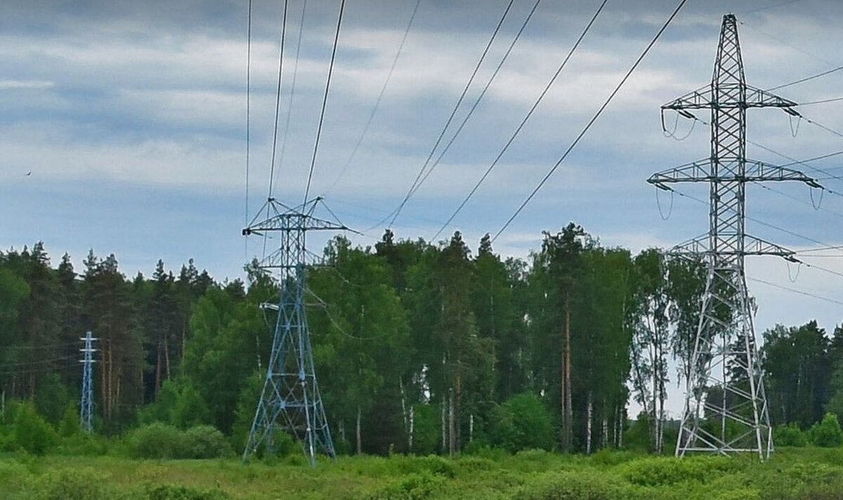 Слева направо: С15 (1913 год), УМ102 (конец 20-х), У220-2+9 (1977 год)
