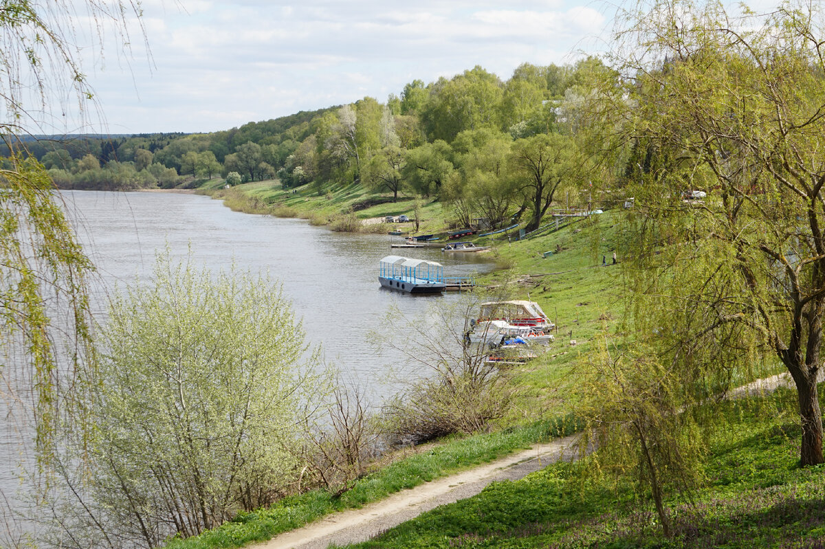 пристань в Тарусе, откуда отходит теплоход