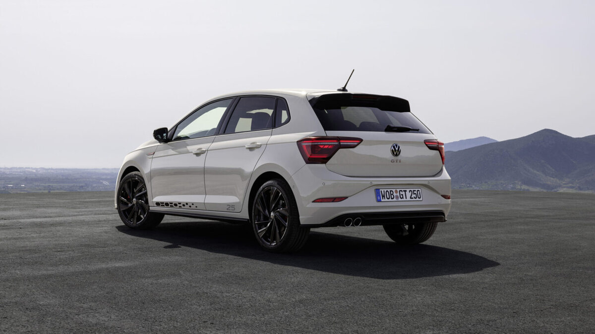    Volkswagen Polo GTI Edition 25. Фото Volkswagen