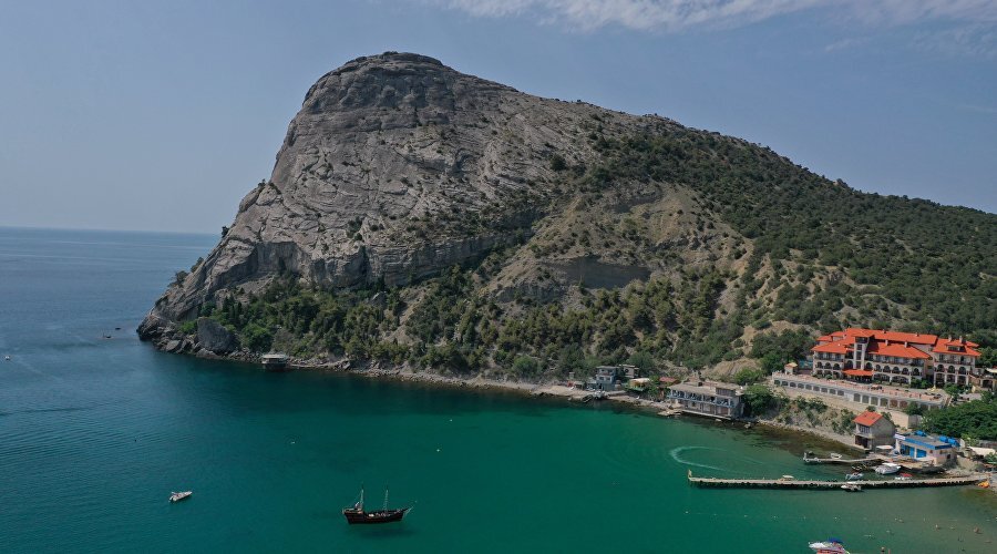 Вид на Новый Свет // Фото: Туристический портал Республики Крым, Сергей Коршунов