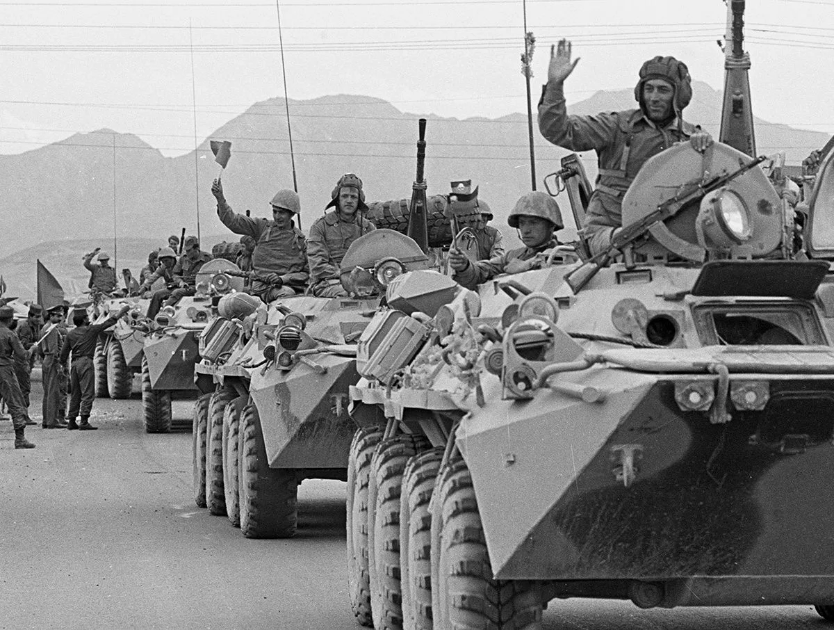 Зачем советские войска вошли в Афганистан?