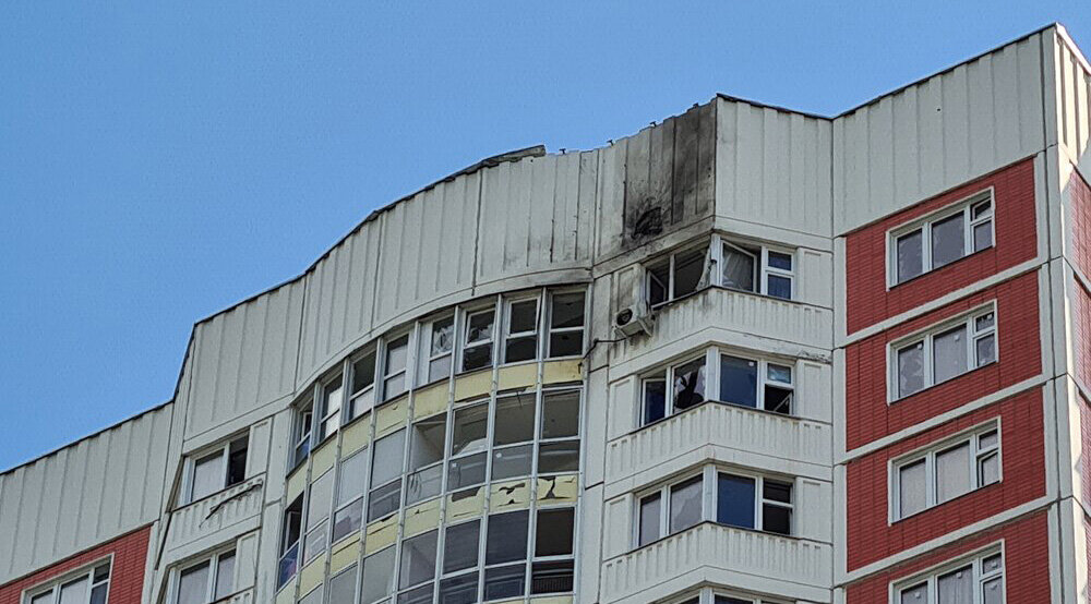 ПОВРЕЖДЕНИЯ ДОМА НА УЛ. АТЛАСОВА. ФОТО:ВОРОНИН ДЕНИС/АГЕНТСТВО "МОСКВА"
