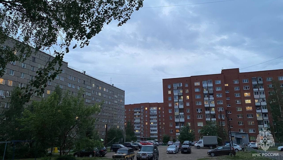     В Удмуртии вечером 31 мая ожидаются грозы. Об этом со ссылкой на Гидрометцентр региона сообщила пресс-служба ГУ МЧС по республике.