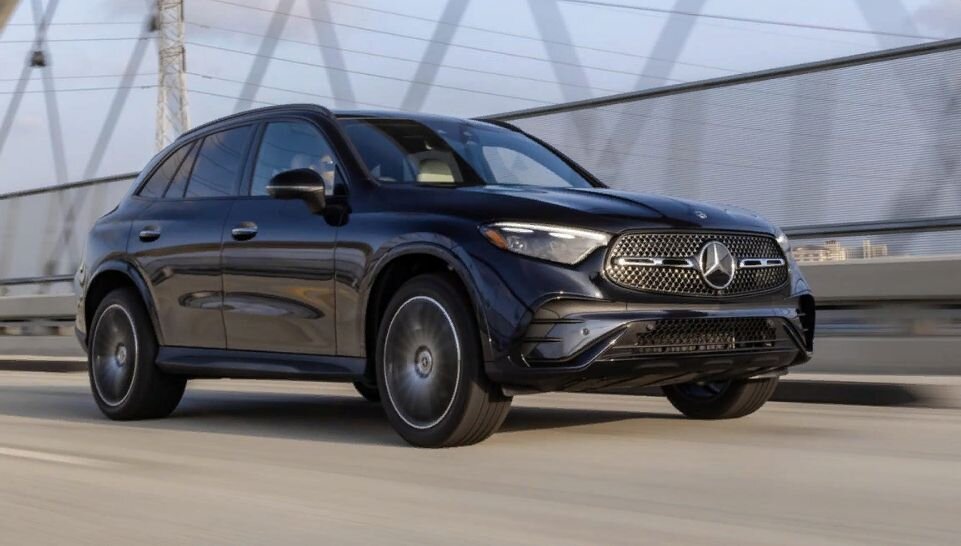 Mercedes-Benz GLC 300 2023 года.