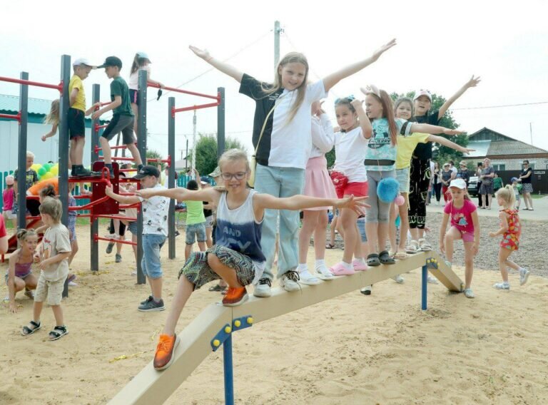    В Оренбургском районе открыли детскую спортивную площадку Кристина Просвиркина