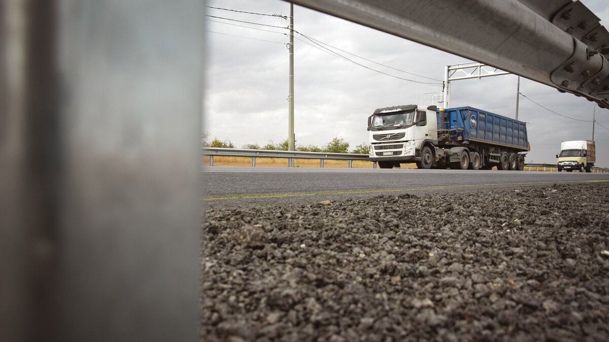     В Нижегородской области ищут подрядчиков для содержания дорог сразу в нескольких районах региона. В общей сложности на эти цели потратят более 1,2 млрд рублей, следует из документации на портале госзакупок.