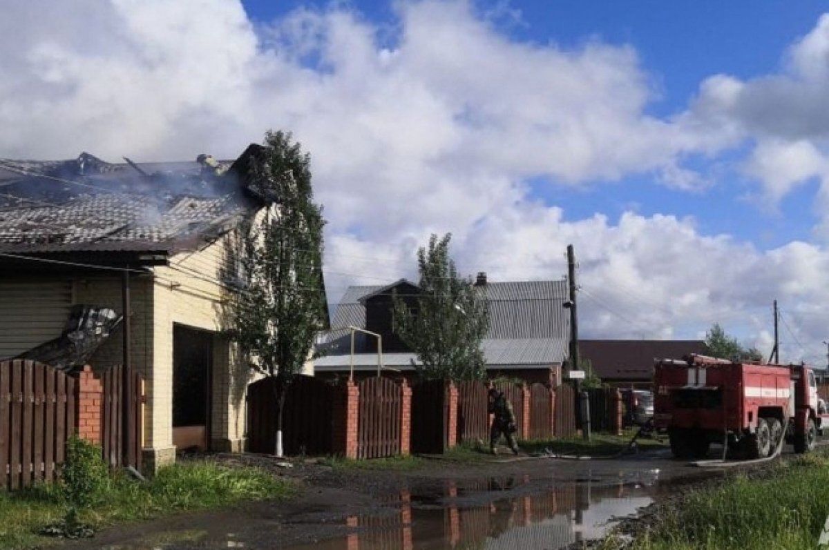    В Свердловской области 10-летний мальчик спас семью при пожаре в доме