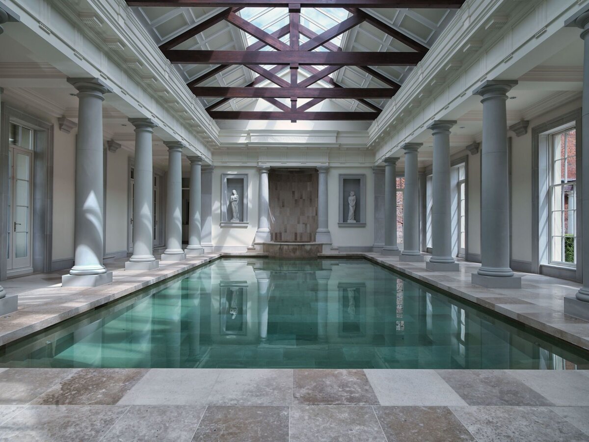 букингемский дворец swimming pool