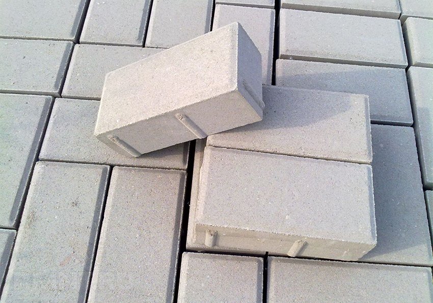 Новинка : «Каменных дел Мастер» Набор форм для изготовления тротуарной плитки своими руками.