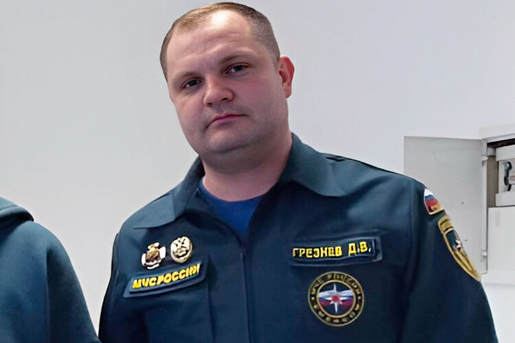    Денис Грезнев, руководитель пожарно-спасательной части по Альметьевскому району, был задержан сегодня днем по подозрению в получении взяток Фото: https://vk.com/club49582663