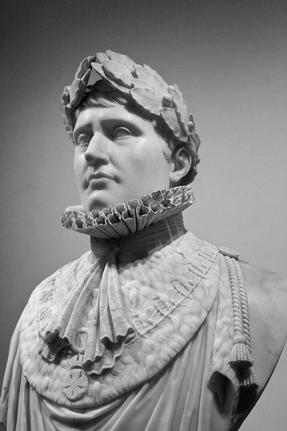 Бертель Торвальдсен (Bertel Thorvaldsen; 1770-1844), Наполеон I. Источник фото: https://id.pinterest.com/pin/257971884888254171/