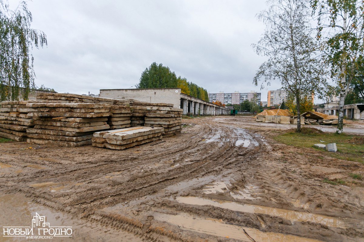 Гаражи снести, казармы перестроить. Вспоминаем, как в Гродно заброшенный  военный городок превратили в комфортный жилой район | Newgrodno.by | Дзен