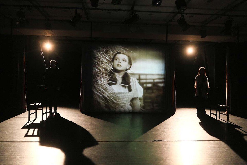    «Письма любви» в Молодежном театре Алтая Олег УКЛАДОВ