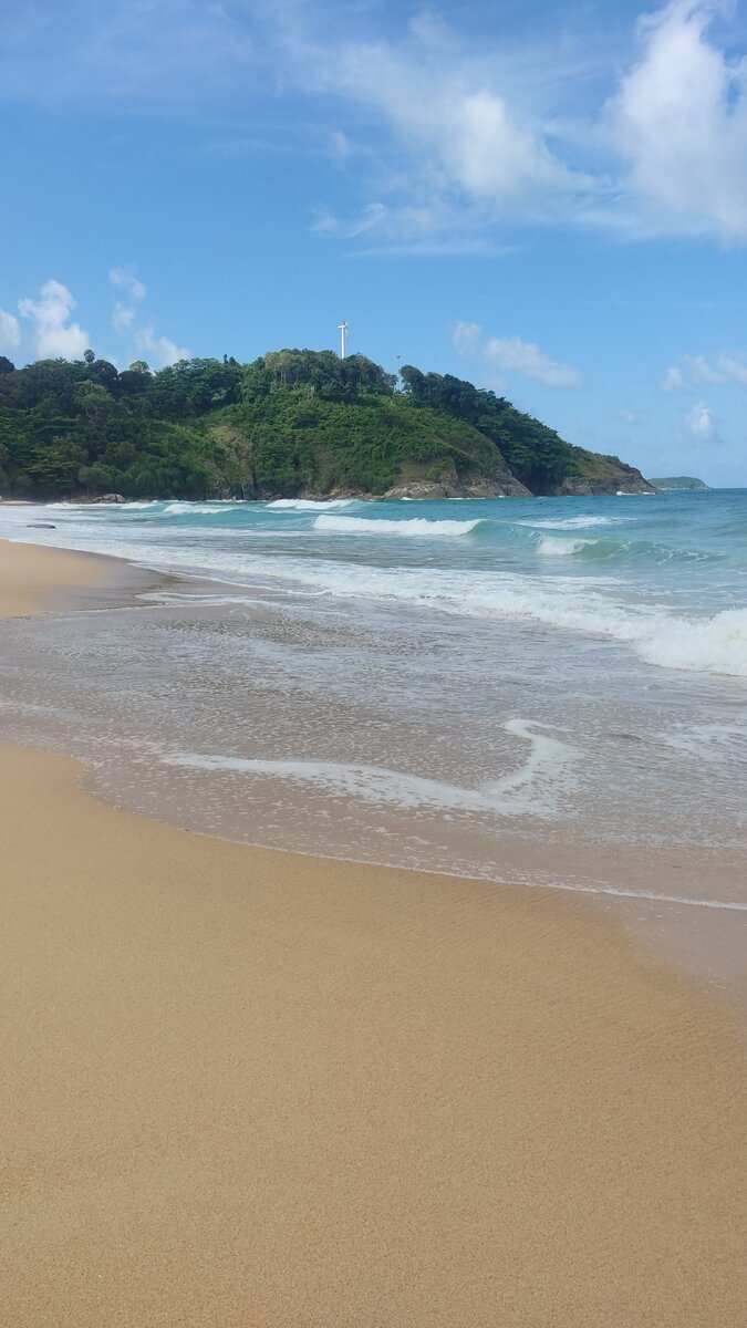 Пляж Най Харн позавчера