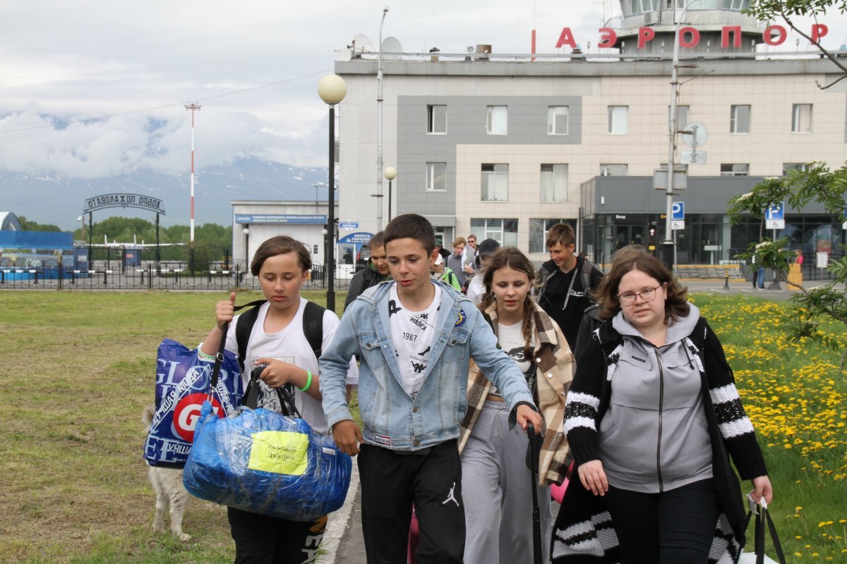    Дети из пострадавших от пеплопада поселков Камчатки вернулись из лагерей