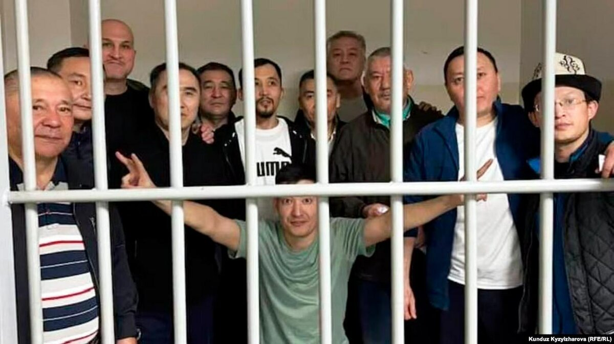 ЧАСТЬ ФИГУРАНТОВ «КЕМПИР-АБАДСКОГО ДЕЛА» . ФОТО С САЙТА AZATTYK.ORG