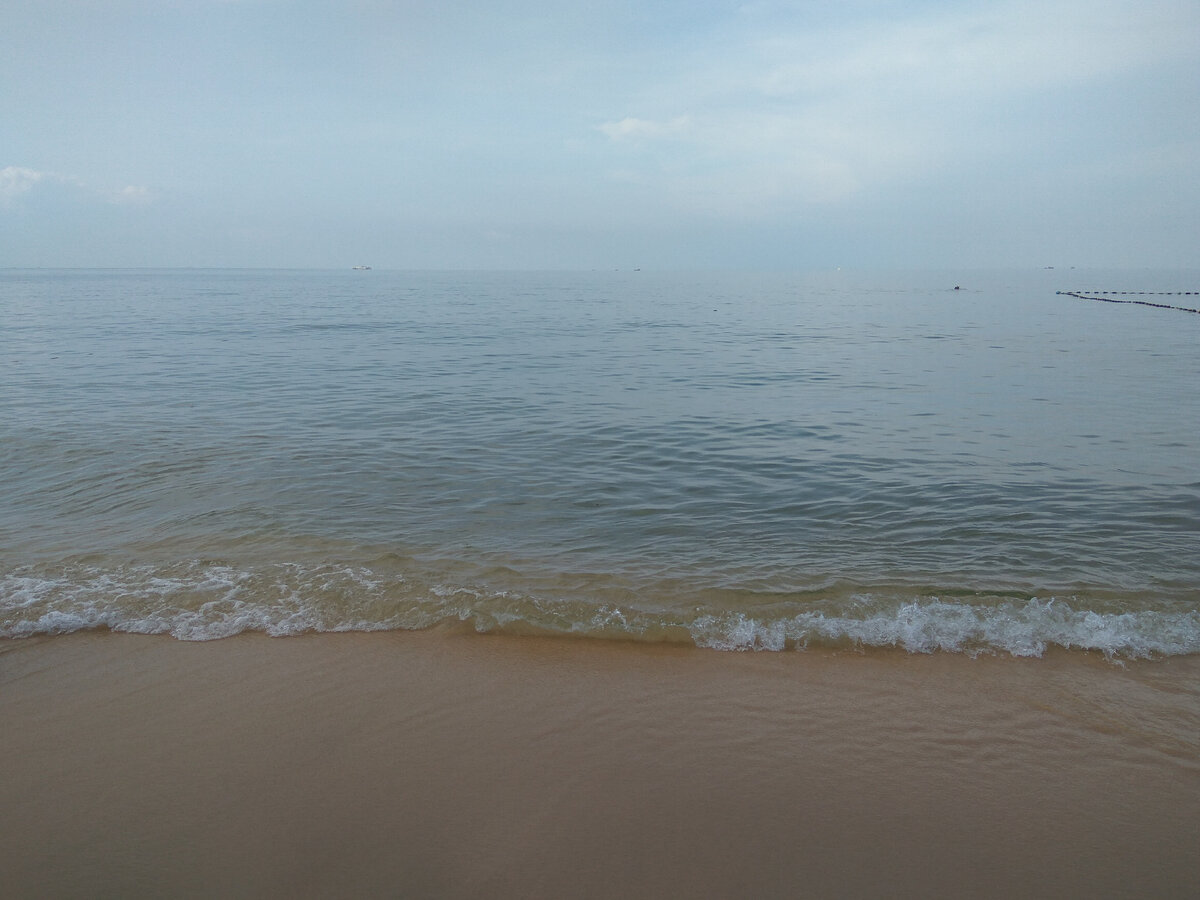 Песчаный пляж Фукуока