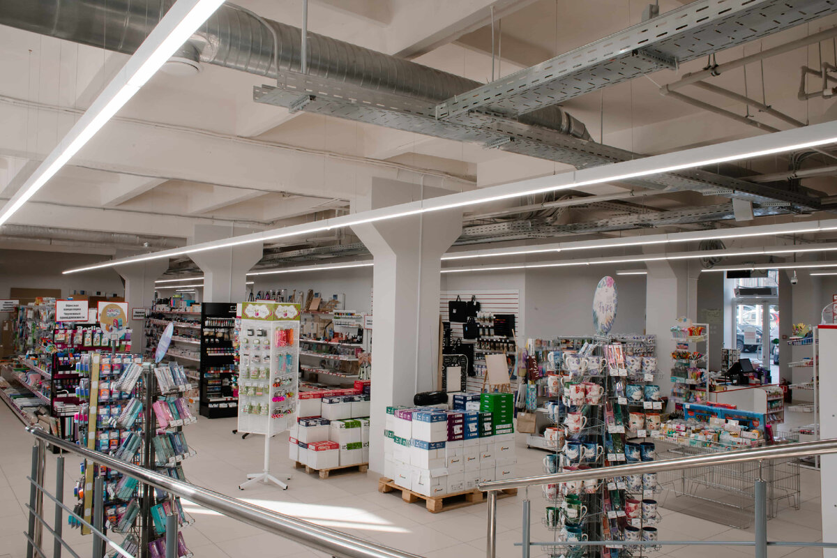 Российский производитель высококачественного светодиодного оборудования FAROS LED освещает сеть канцелярских магазинов "Канцлер".-2
