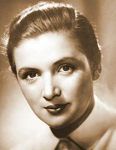 В 1957 году состоялась премьера киноленты «Повесть о первой любви». Молодая актриса Джемма Осмоловская, исполнившая в картине главную роль, обзавелась огромным количеством почитателей.-7