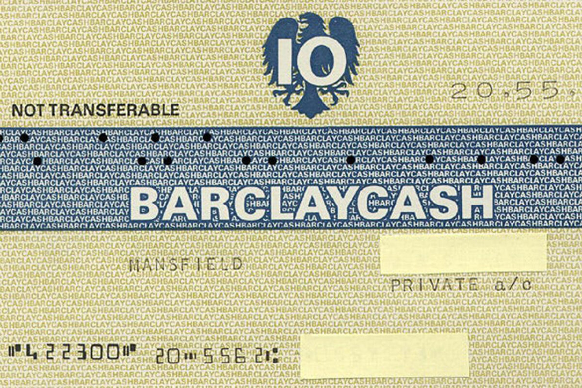 Фотография: ваучер для снятия денег; Barclays