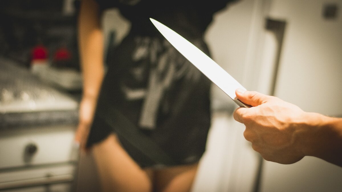     Насытиться супружеской лаской он хотел перед уходом добровольцем на СВО, но вместо этого он оказался в колонии, следует из материалов дела.