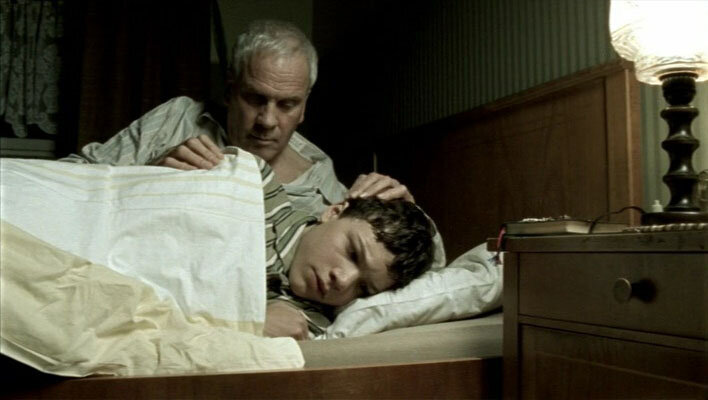 Относительно церкви режиссёр не испытывает никаких иллюзий.