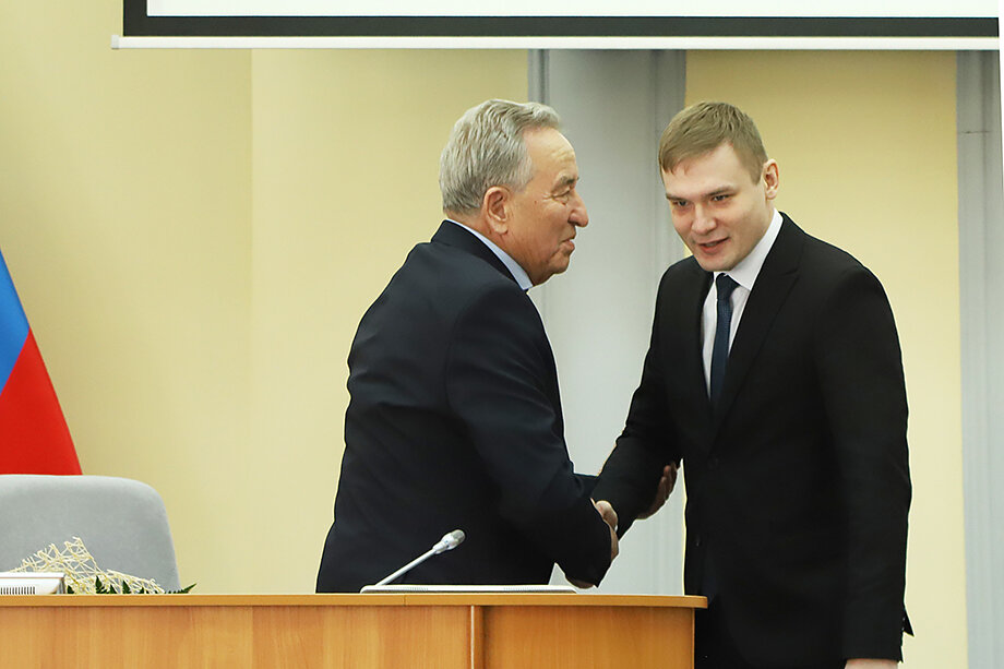 Владимир Штыгашев изменил своё отношение к Валентину Коновалову. Фото: сайт Верховного совета Республики Хакасия