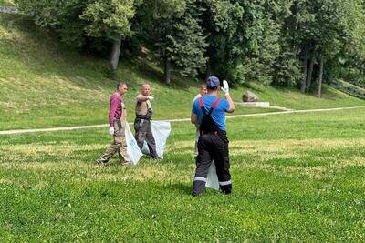    В Подольске активисты очистили около 1 км прибрежной территории реки Десна ©Пресс-служба Главного управления территориальной политики Московской области