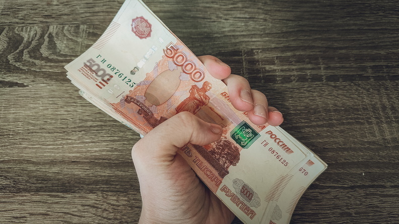    Ущерб федеральному бюджету из-за продажи нелегального табака в Ростовской области составил 7,4 миллиарда рублей, прозвучало на конференции «Борьба с нелегальной торговлей табаком как точка роста экономики региона».