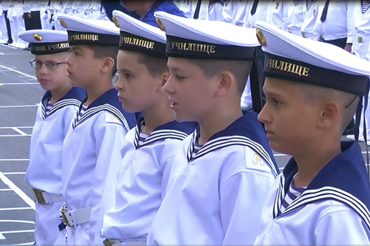 Суворовское училище в санкт-петербурге петергоф. Кадетское суворовское училище в санкт-петербурге. Военный кадетский корпус в петергофе. Кадетский корпус александра невского петергоф. Кадетское суворовское училище в санкт-петербурге.