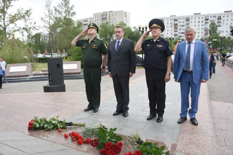    В Оренбурге возложили цветы к мемориалу воинам-интернационалистам Кристина Просвиркина