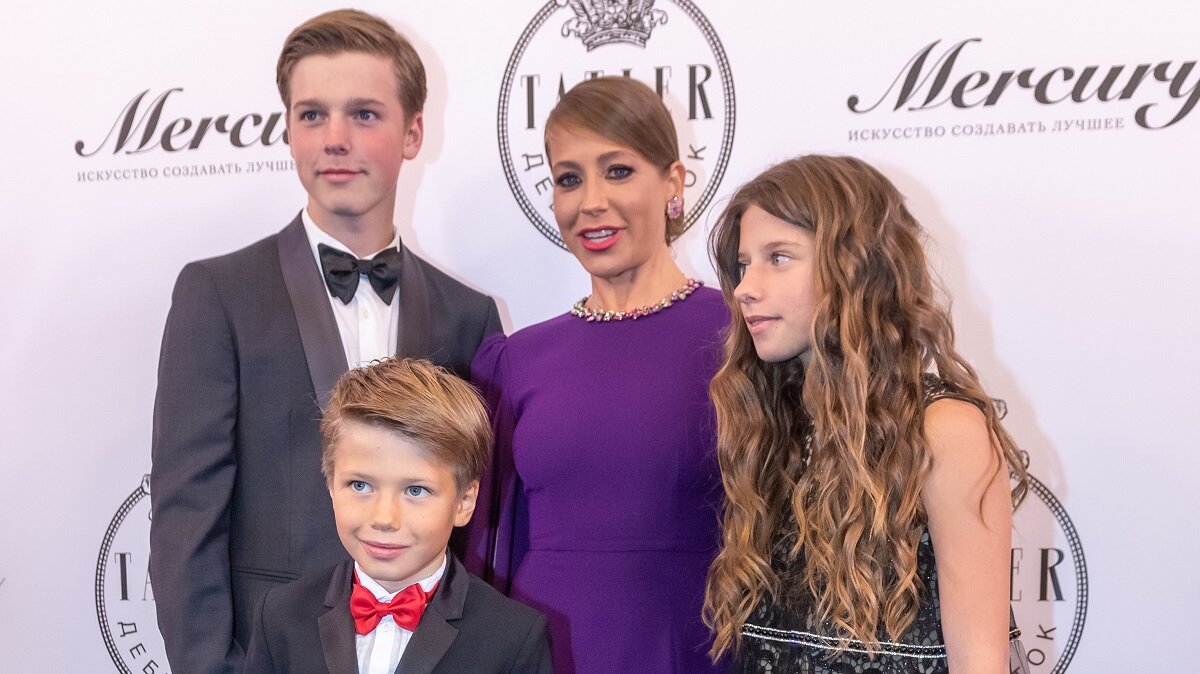    Юлия Барановская с детьми