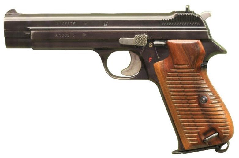 Пистолет SIG P-210.
