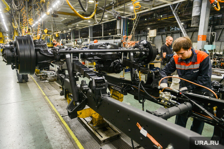    До конца года коллектив АЗ «Урал» в Миассе увеличится почти на 1,5 тысячи человек