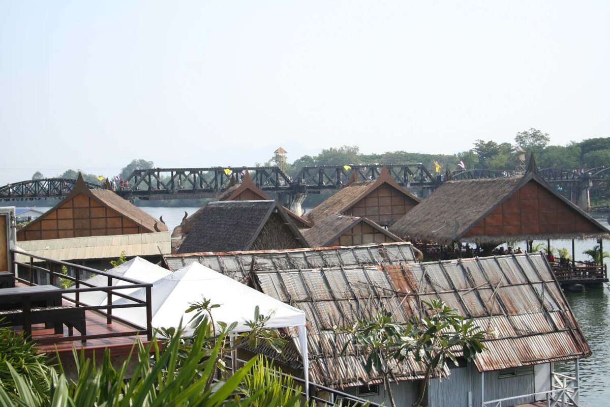 Деревня у моста