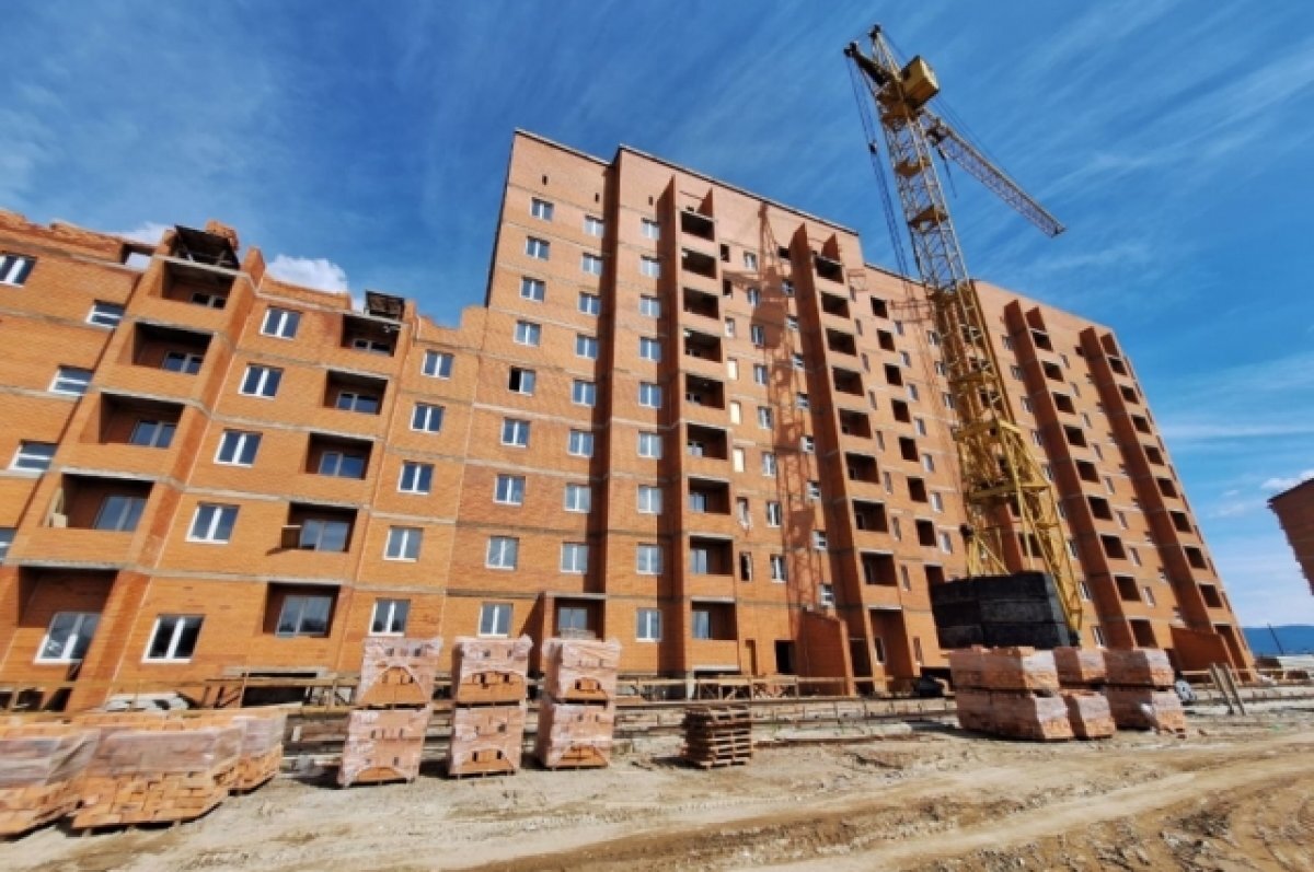    В двух блоках 170-квартирного дома мкр Молодёжный Читы проводят отделку