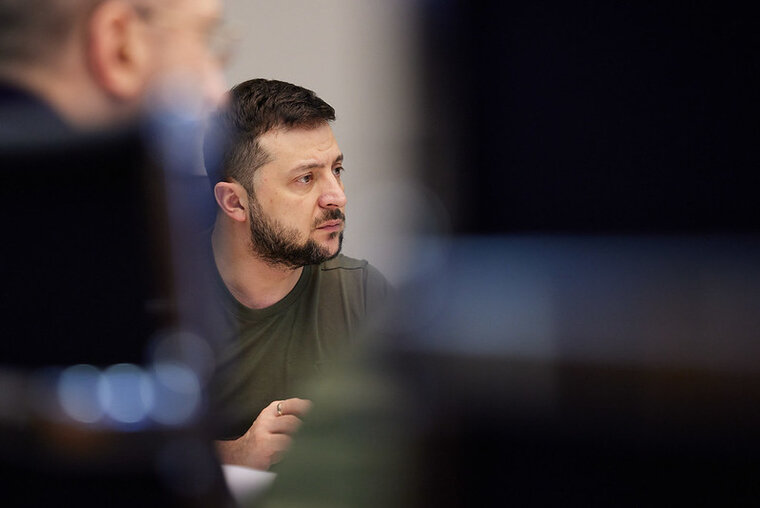    Поведение Владимира Зеленского играет на руку России, заявил Вадим Пристайко