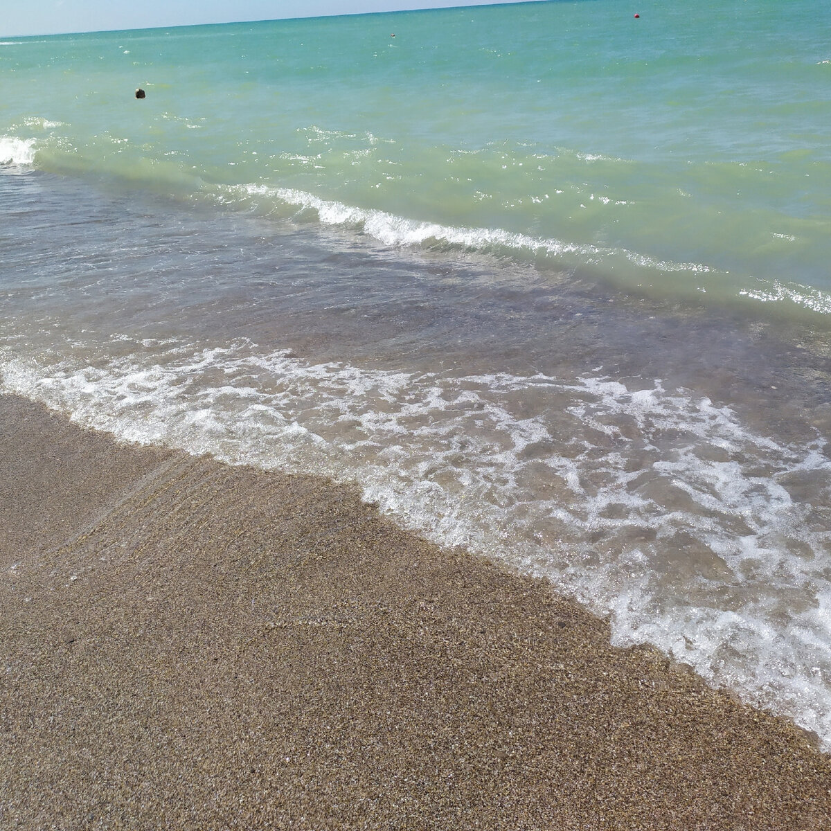 Море песчаный пляж. Черное море пляж. Крым море пляж. Галечный пляж.