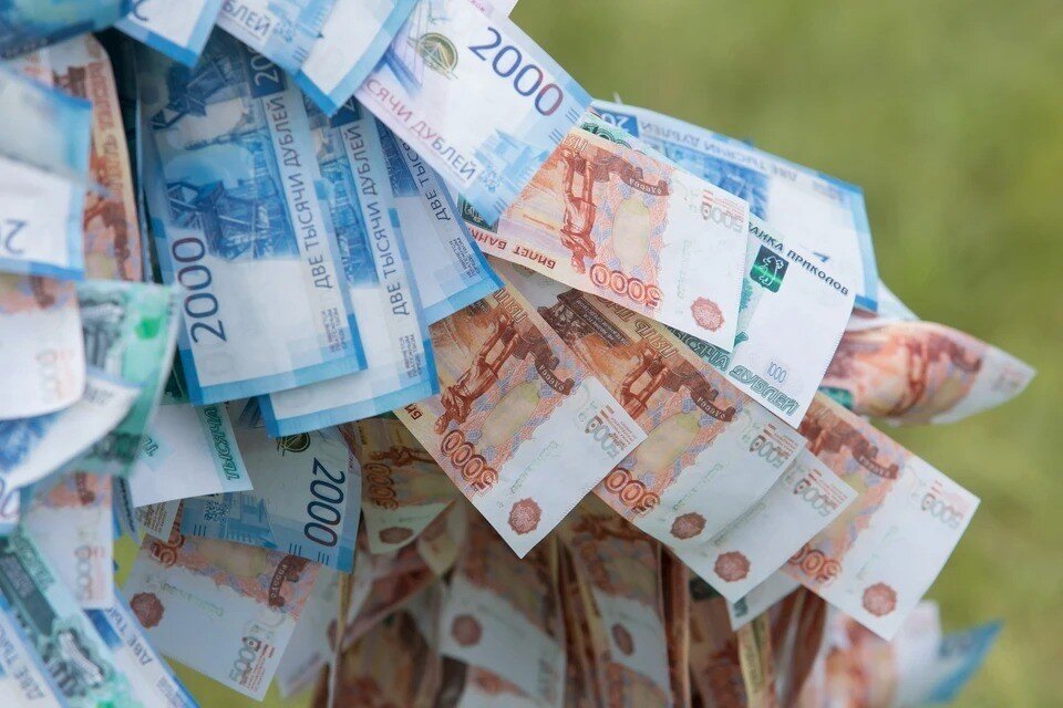     МВФ улучшил прогноз по росту ВВП России до 0,7% в 2023 году Мария ЛЕНЦ