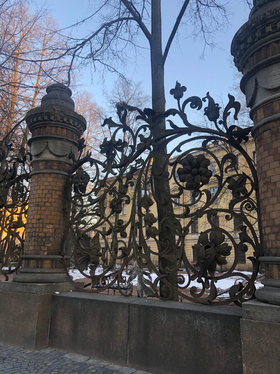 Михайловский сад в Санкт-Петербурге