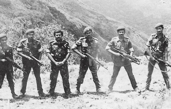 Лидеры ТОТИ тренируются в лагере Сирумалай в Индии в 1984 году