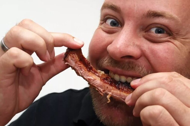 Сеня съест все без стесненья