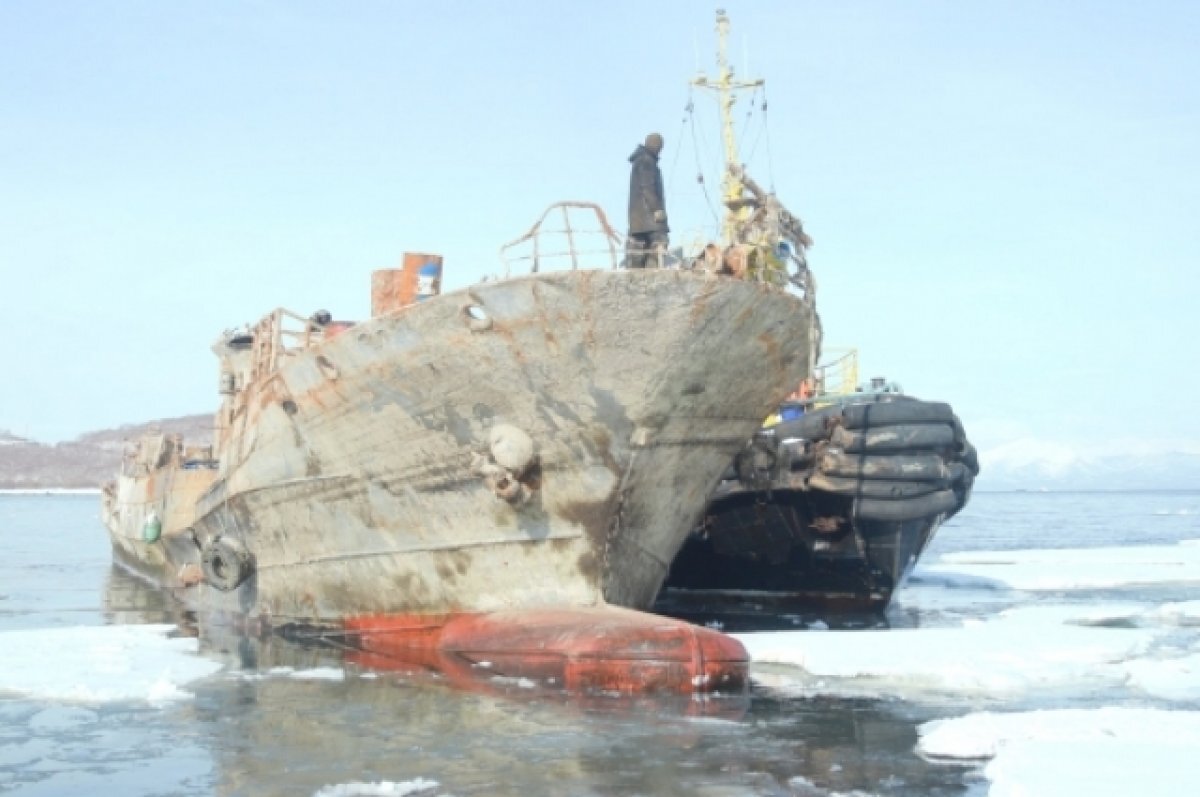    У берегов Петропавловска-Камчатского затонуло судно