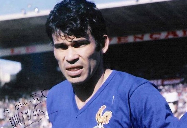 Нестор Комбен - лидер атак французского Лиона в начале 60-х