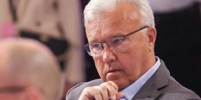 Фото: РБК (https://s0.rbk.ru/v6_top_pics/resized/590xH/media/img/3/46/756756637283463.webp)