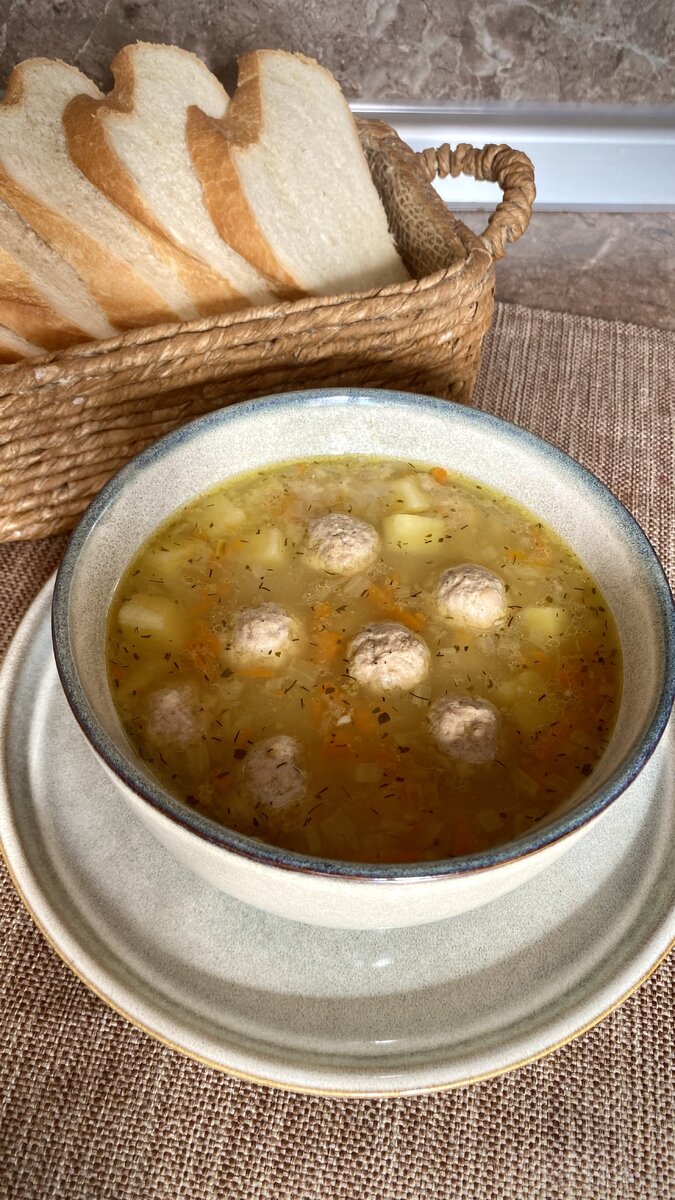 Рецепт: Суп с фрикадельками в мультиварке