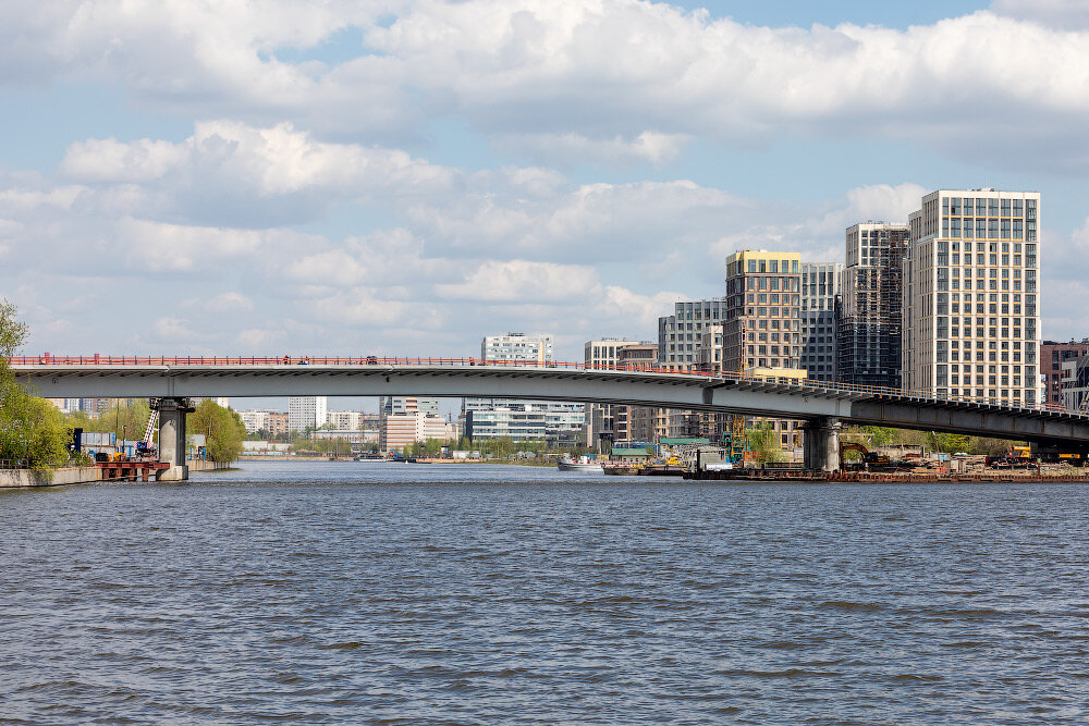 Мост через затон Новинки.