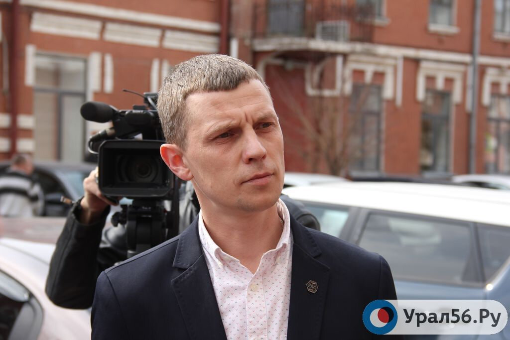    Анатолий Байкаров покидает пост начальника управления ЖКХ администрации Оренбурга